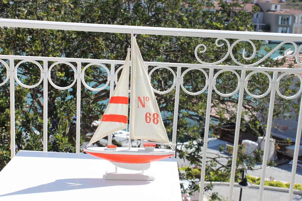 Port Villa Deniz Alaçatı Bilik gambar